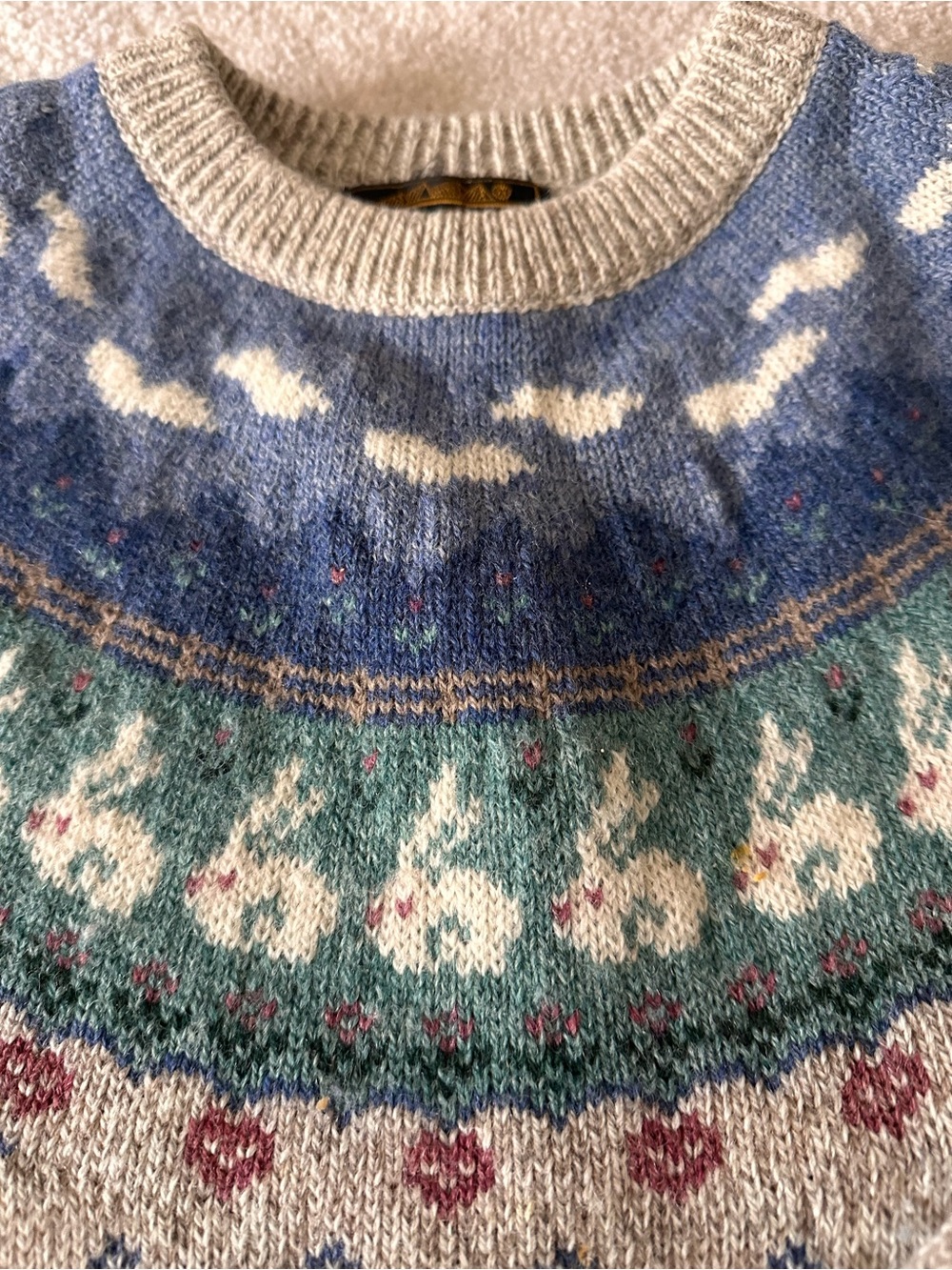 Eddie Bauer Vintage Wool Blend Knit Pullover Sweater with Bunny & Cloud Motif - Picture 5 of 7